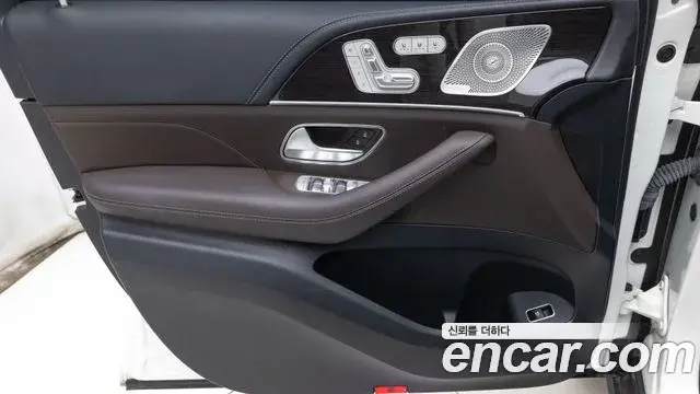 Mercedes-Benz GLE-Class 2023 — Şəkil 18/20