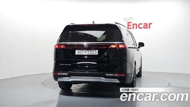 Kia Carnival 2021 — Фото 4/20