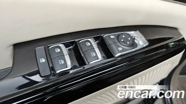 Kia Carnival 2021 — Фото 14/20