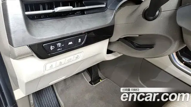 Kia Carnival 2021 — Фото 15/20
