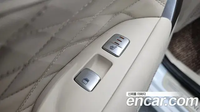 Genesis G70 2019 — ფოტო 8/20