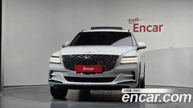 Genesis GV80 2021 — ფოტო 17/20