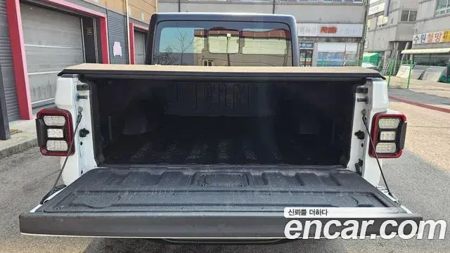 Jeep Gladiator 2021 — Şəkil 15/20