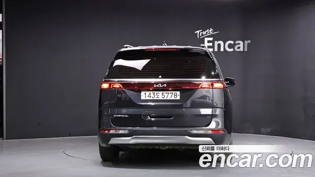 Kia Carnival 2022 — Фото 4/20