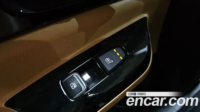 Kia Carnival 2022 — Фото 18/20