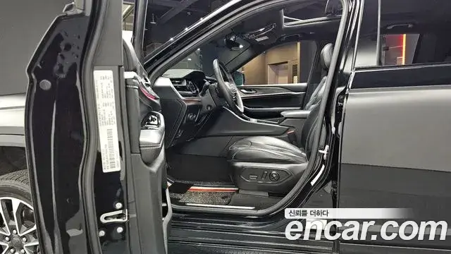Jeep Grand Cherokee 2022 — ფოტო 7/20