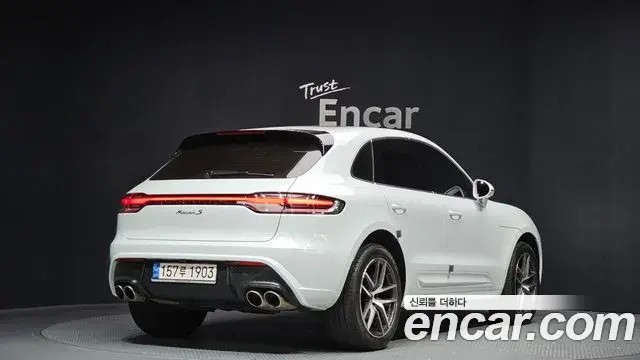 Porsche Macan 2022 — Photo 13/20