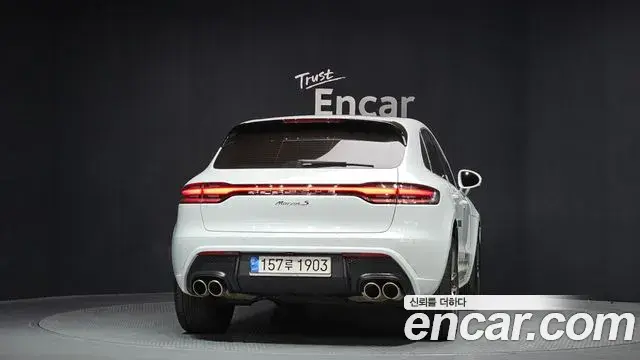 Porsche Macan 2022 — Photo 7/20