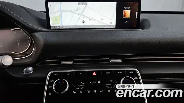 Genesis GV80 2021 — Photo 14/20
