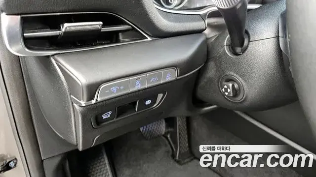 Genesis GV80 2021 — Photo 17/20
