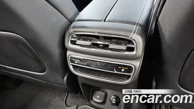 Genesis GV80 2021 — Photo 19/20