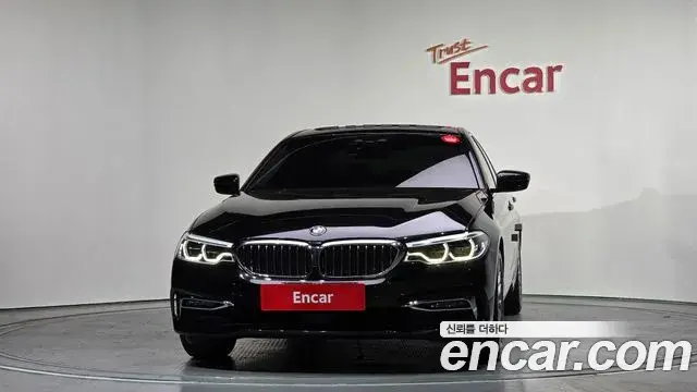 BMW 5 Series 2019 — Şəkil 12/20