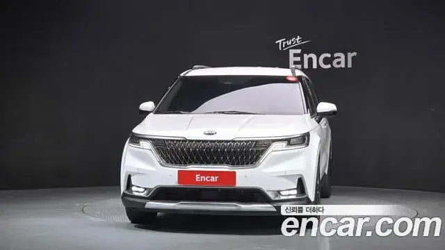 Kia Carnival 2021 — Фото 3/20