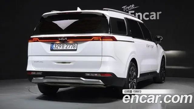 Kia Carnival 2022 — Фото 2/20