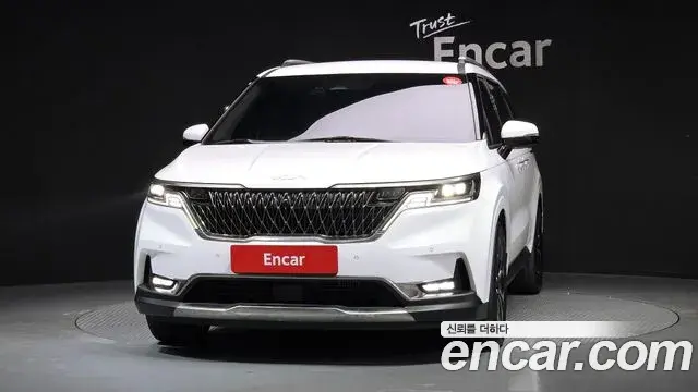 Kia Carnival 2022 — Фото 3/20