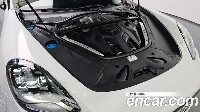 Porsche Panamera 2022 — Photo 10/20