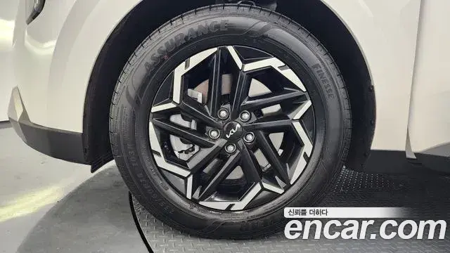 Kia Carnival 2025 — Şəkil 9/20