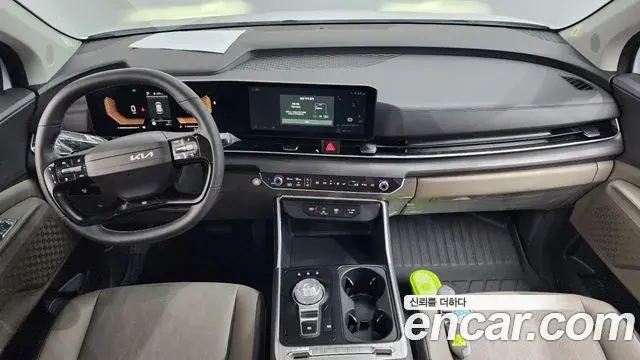 Kia Carnival 2025 — Şəkil 19/20
