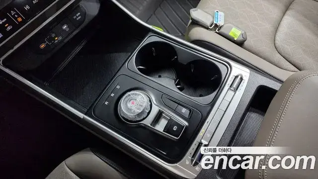 Kia Carnival 2025 — Şəkil 18/20