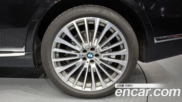 BMW X7 2020 — ფოტო 12/20