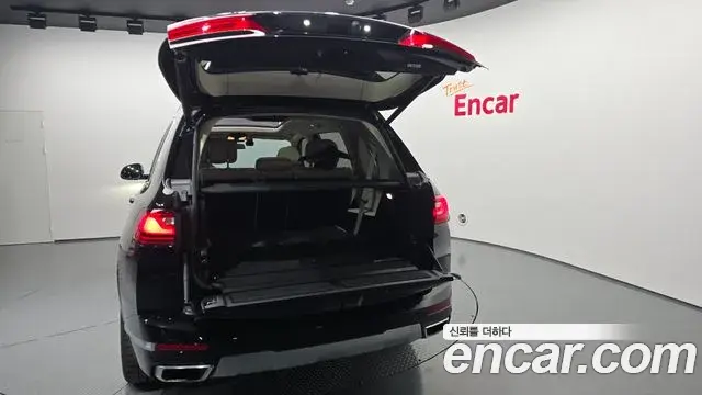 BMW X7 2020 — ფოტო 9/20