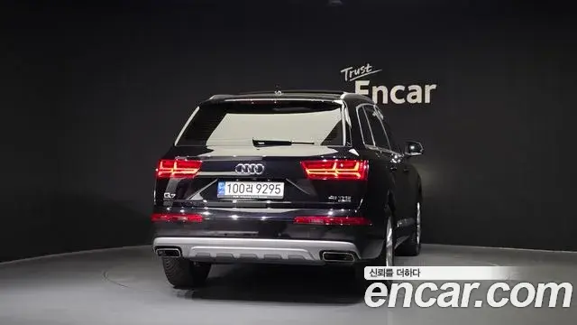 Audi Q7 2019 — Şəkil 11/20