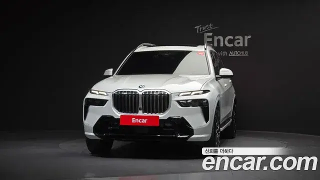 BMW X7 2025 — ფოტო 13/20