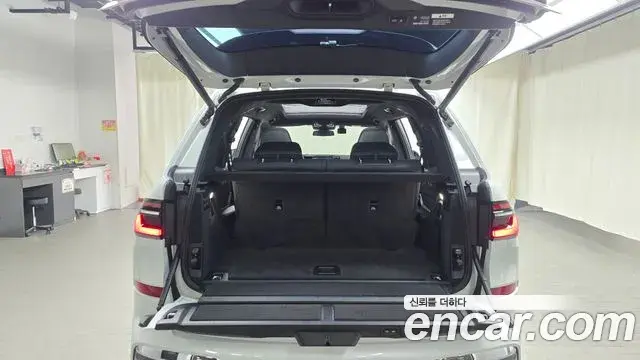 BMW X7 2025 — ფოტო 20/20