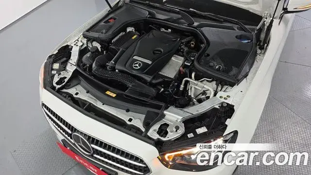 Mercedes-Benz E-Class 2021 — Фото 6/20