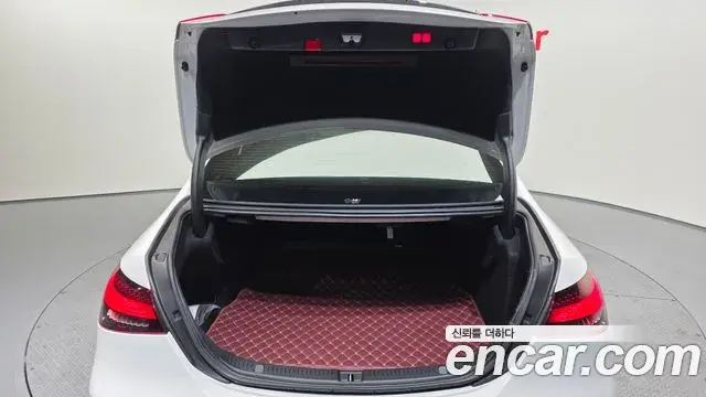 Mercedes-Benz E-Class 2021 — Фото 20/20