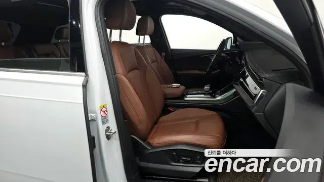 Audi Q7 2023 — Photo 20/20