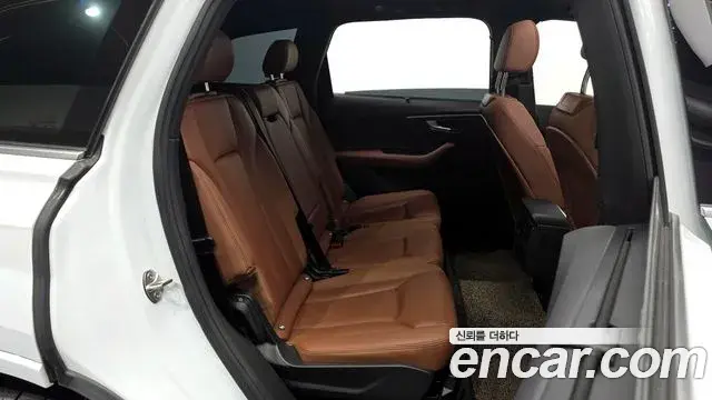 Audi Q7 2023 — Photo 6/20