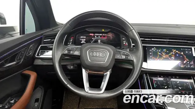 Audi Q7 2023 — Photo 1/20
