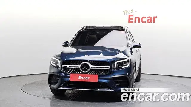Mercedes-Benz GLB-Class 2023 — Photo 15/20