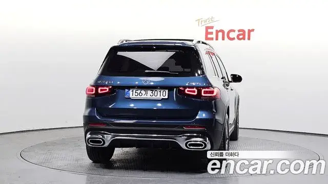 Mercedes-Benz GLB-Class 2023 — Photo 19/20