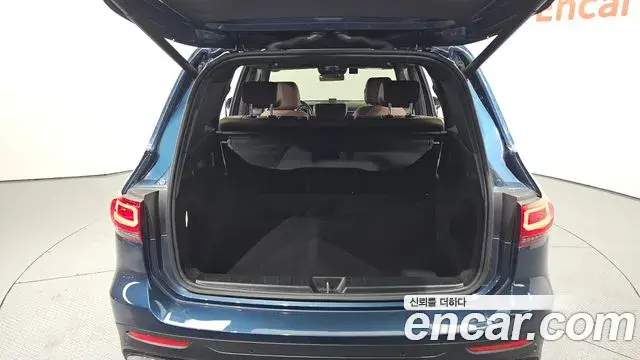Mercedes-Benz GLB-Class 2023 — Photo 13/20