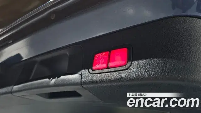 Mercedes-Benz GLB-Class 2023 — Photo 8/20