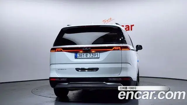 Kia Carnival 2021 — Фото 4/20