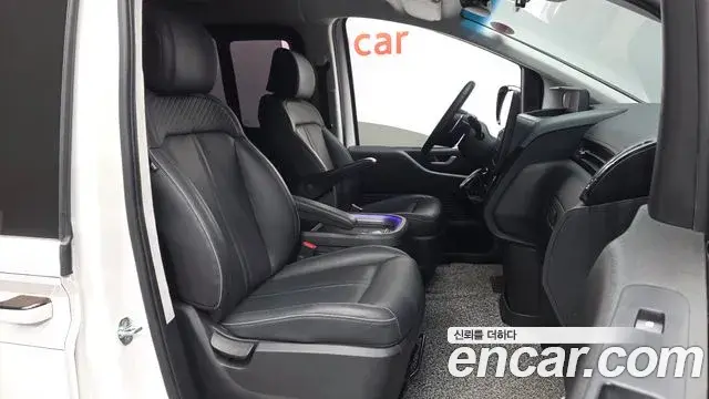 Hyundai Staria 2021 — Фото 11/20