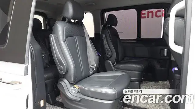 Hyundai Staria 2021 — Фото 12/20
