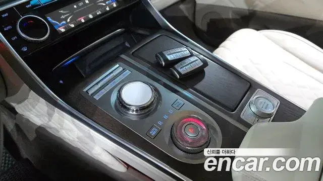 Genesis GV80 2023 — ფოტო 17/20
