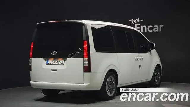 Hyundai Staria 2024 — Şəkil 2/20