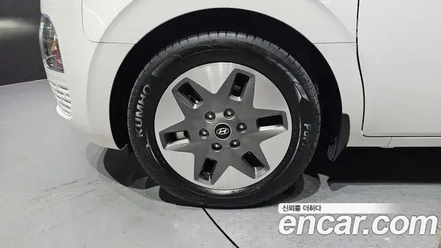 Hyundai Staria 2024 — Şəkil 1/20