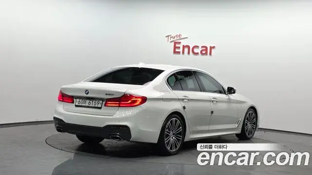 BMW 5 Series 2019 — ფოტო 9/20