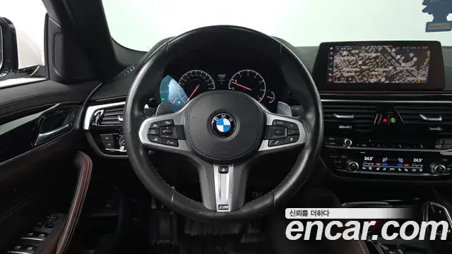 BMW 5 Series 2019 — ფოტო 11/20