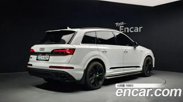 Audi Q7 2023 — Şəkil 6/20