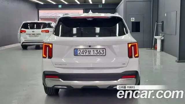 Kia Sorento 2025 — ფოტო 16/18