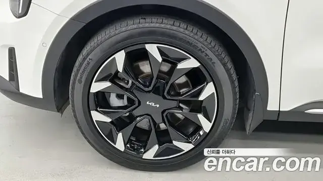 Kia Sorento 2025 — ფოტო 15/18
