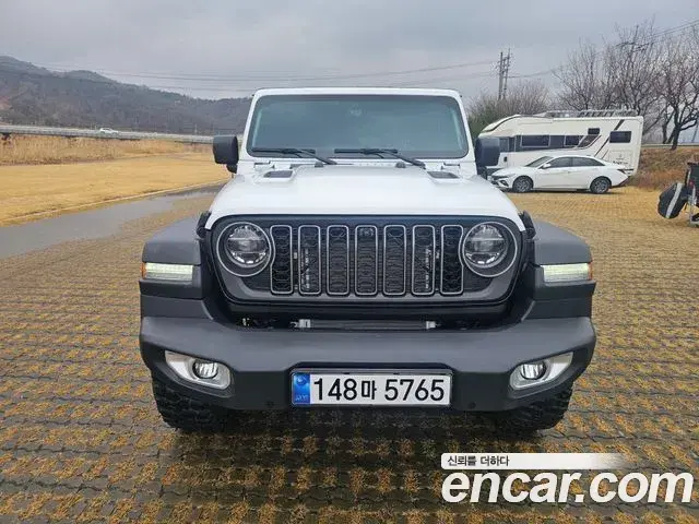 Jeep Wrangler 2022 — ფოტო 9/18