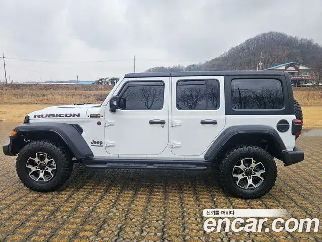 Jeep Wrangler 2022 — ფოტო 12/18